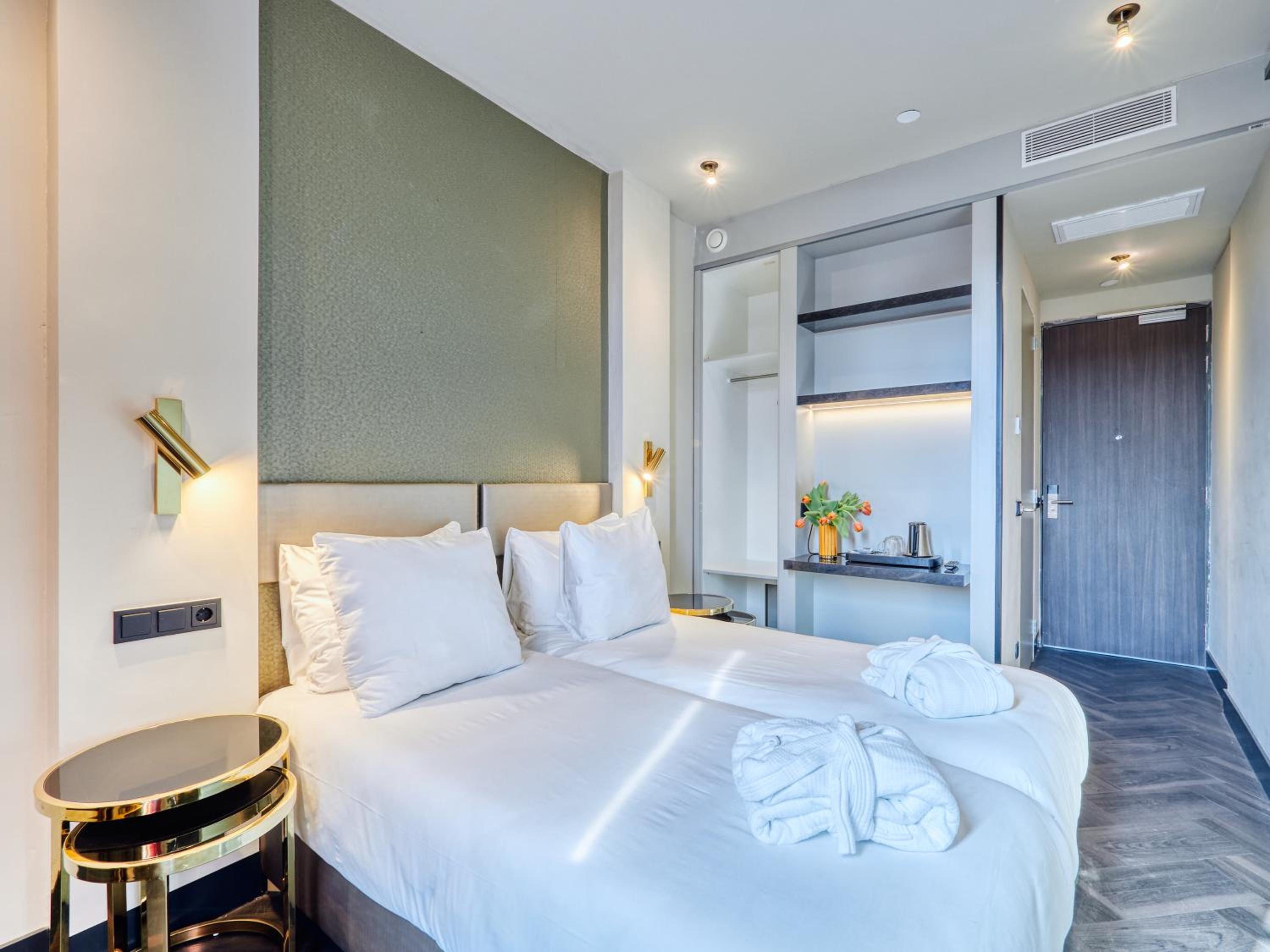 STANDARD, TWIN BEDS