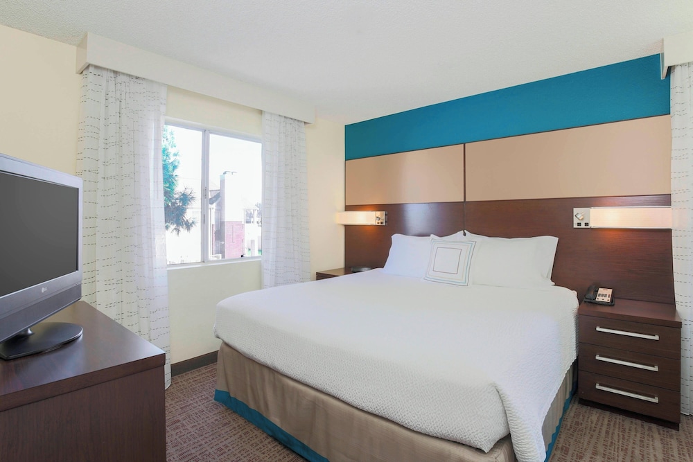 Room at Residence Inn by Marriott Bakersfield, BAKERSFIELD - CA