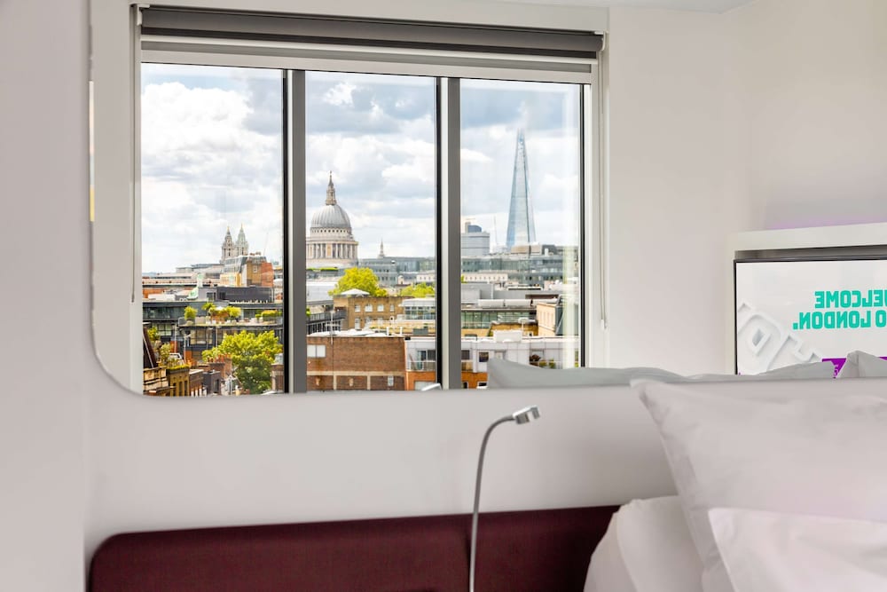 YOTEL London City, Select by Hilton 19/70