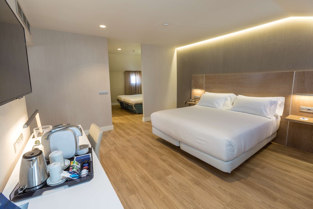 JUNIOR SUITE, WITH EXTRA BED