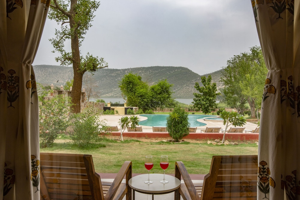 Ratan Villas Sariska 40/50