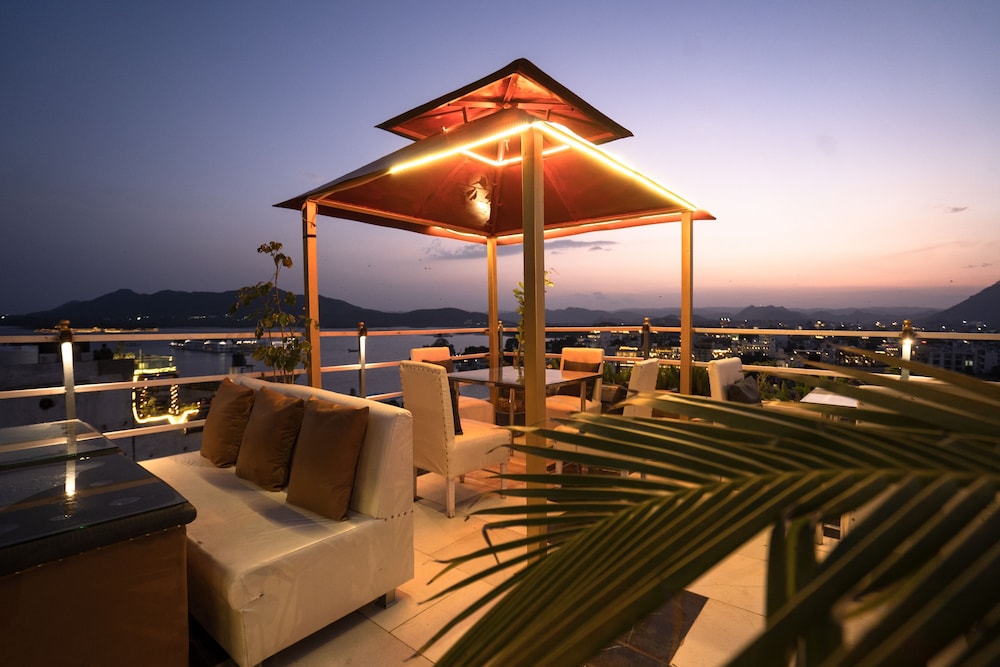 The Lake View Hotel – On Lake Pichola 24/50