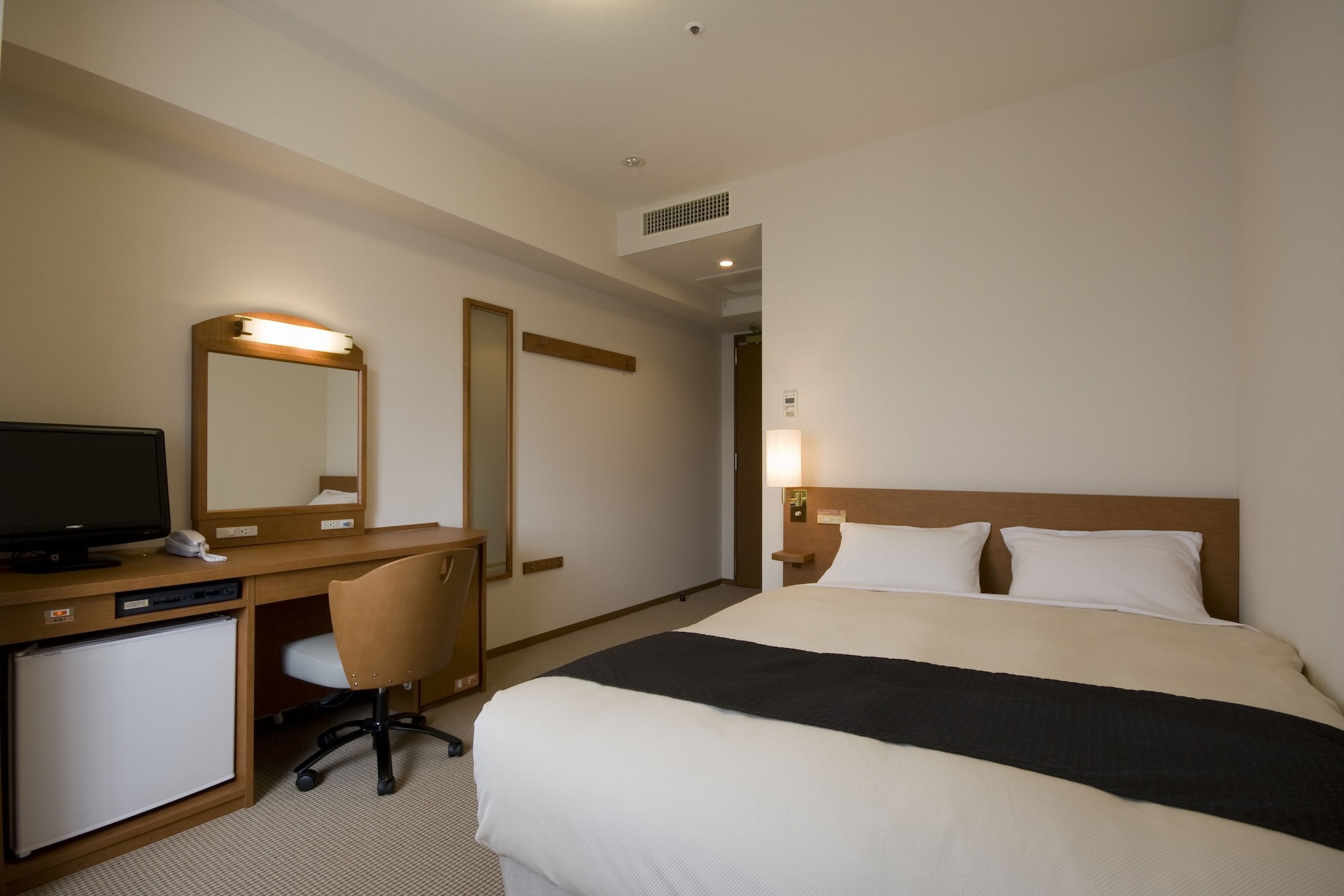 ROOM, DOUBLE BED