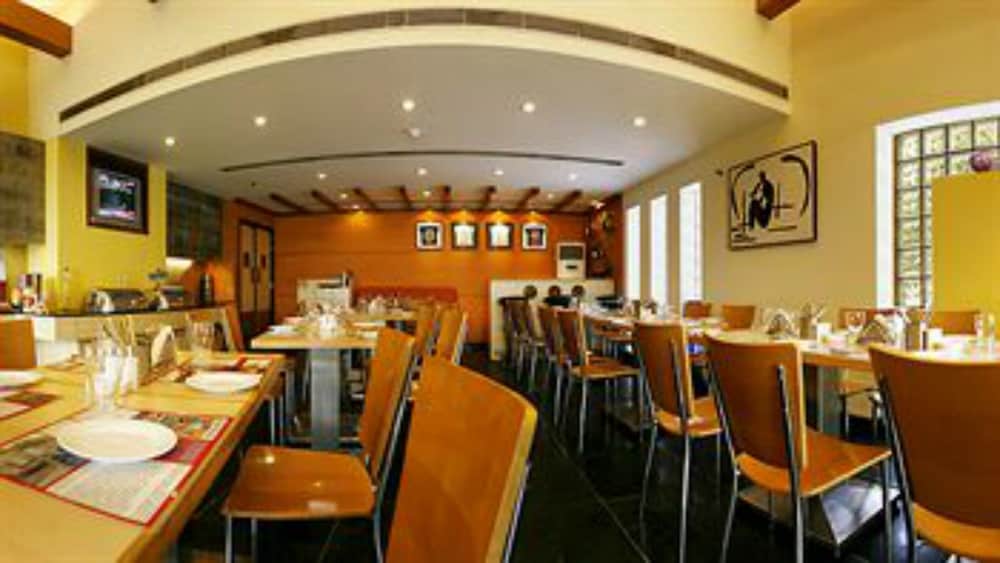 Lemon Tree Hotel Udyog Vihar Gurgaon 32/47