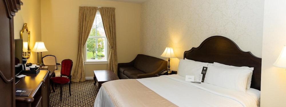The Mount Vernon Grand Hotel 5/45