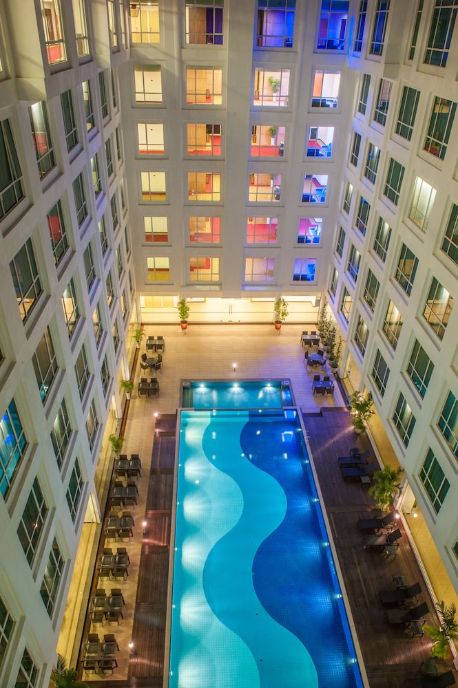 Pan Borneo Hotel Kota Kinabalu 3/66
