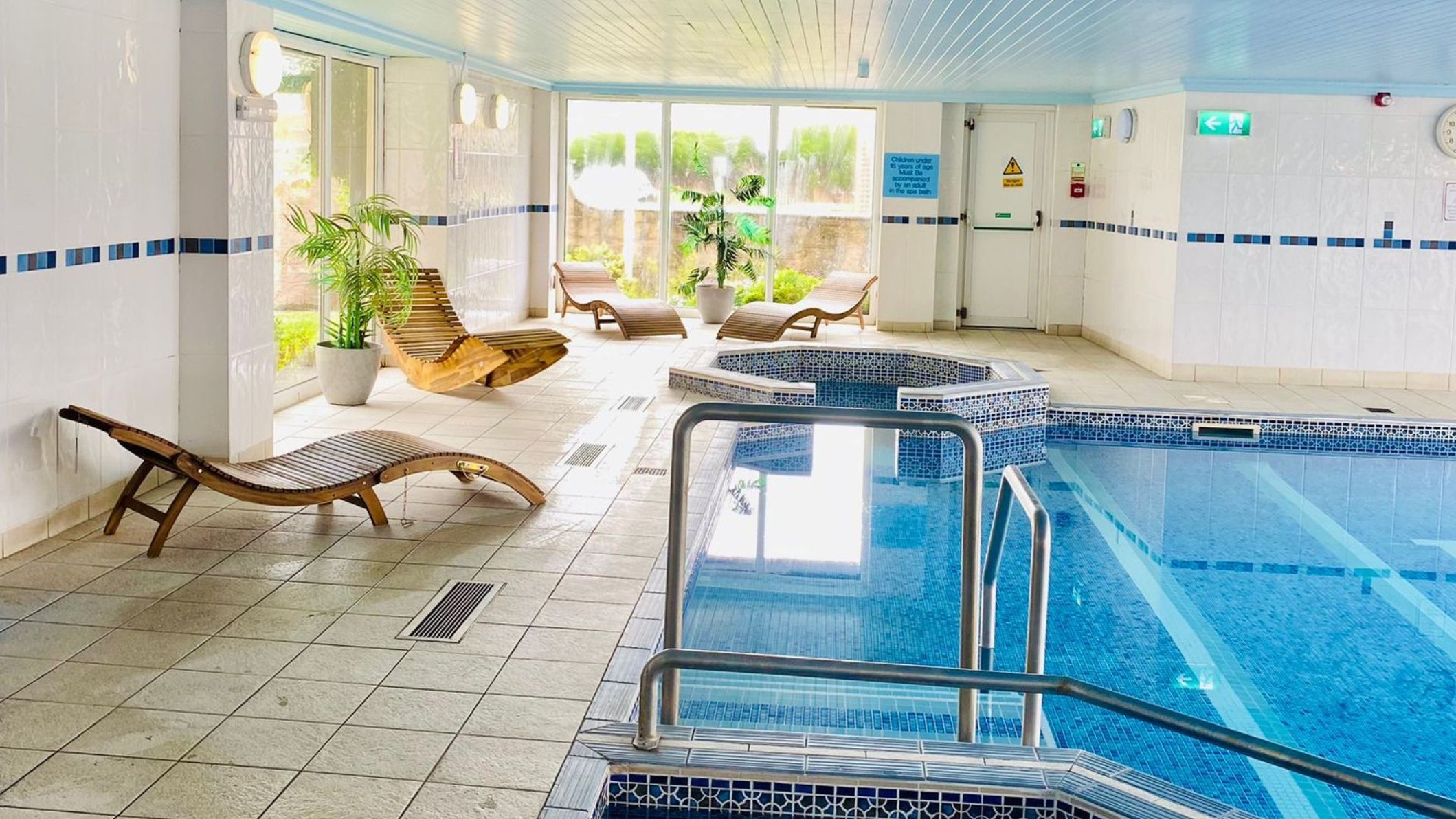 The Beaches Hotel 65/100