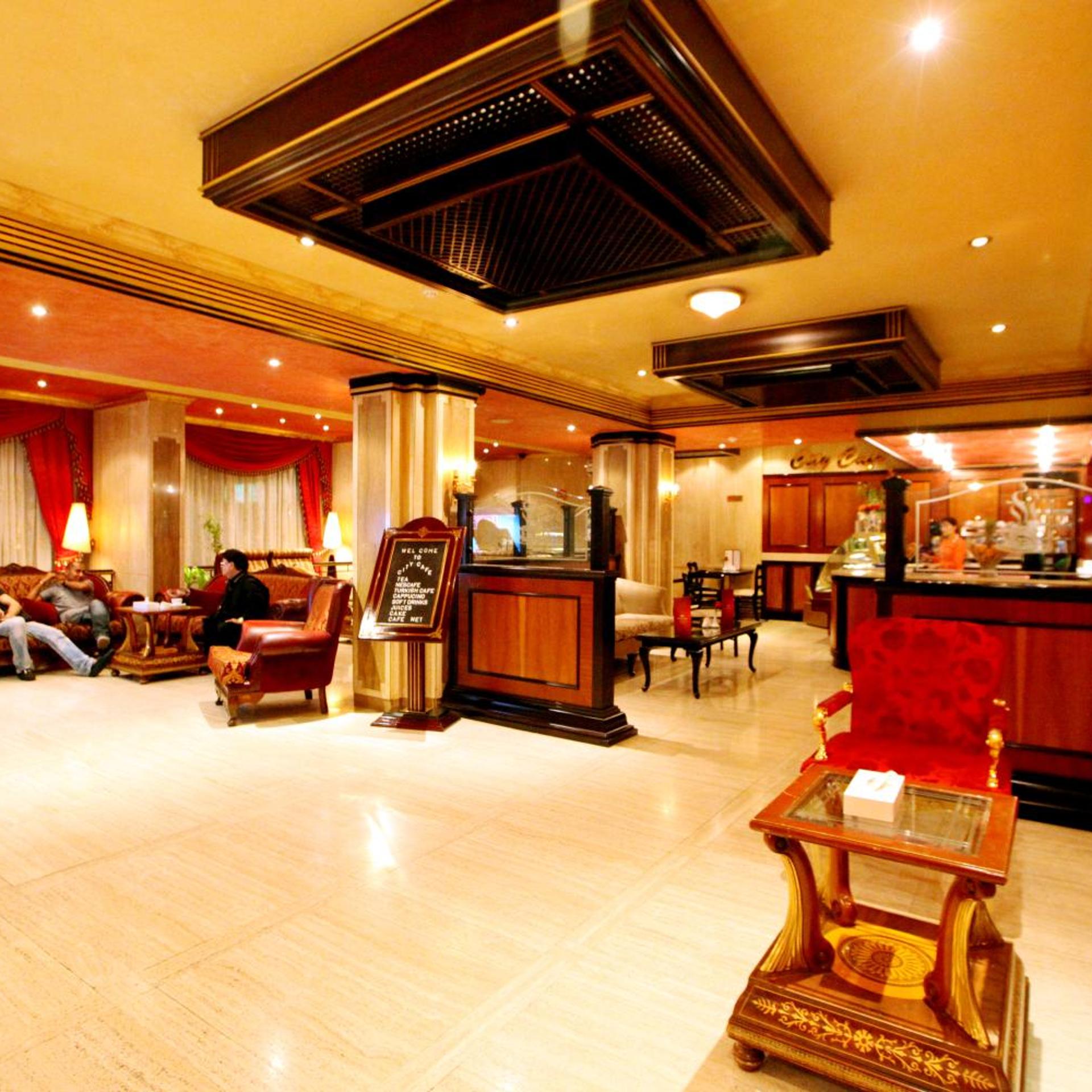 restaurant cafeteria