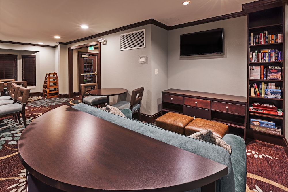 Staybridge Suites Tulsa-Woodland Hills 20/56