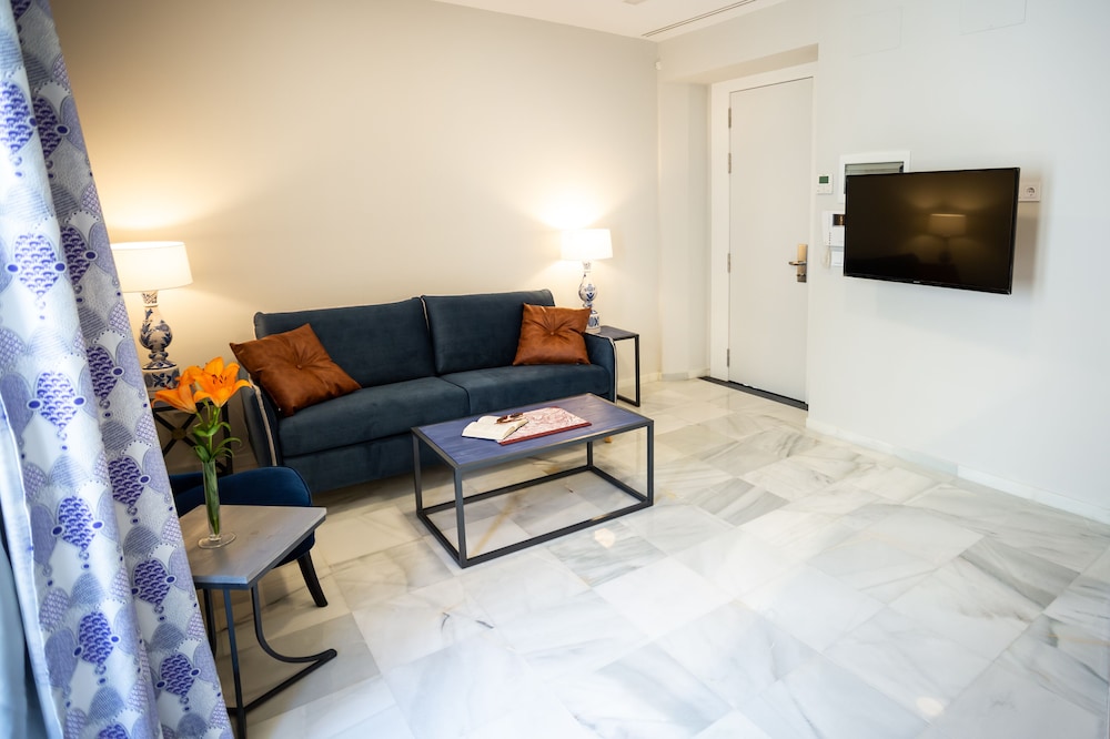 Plazuela del Carbon Suites 38/57