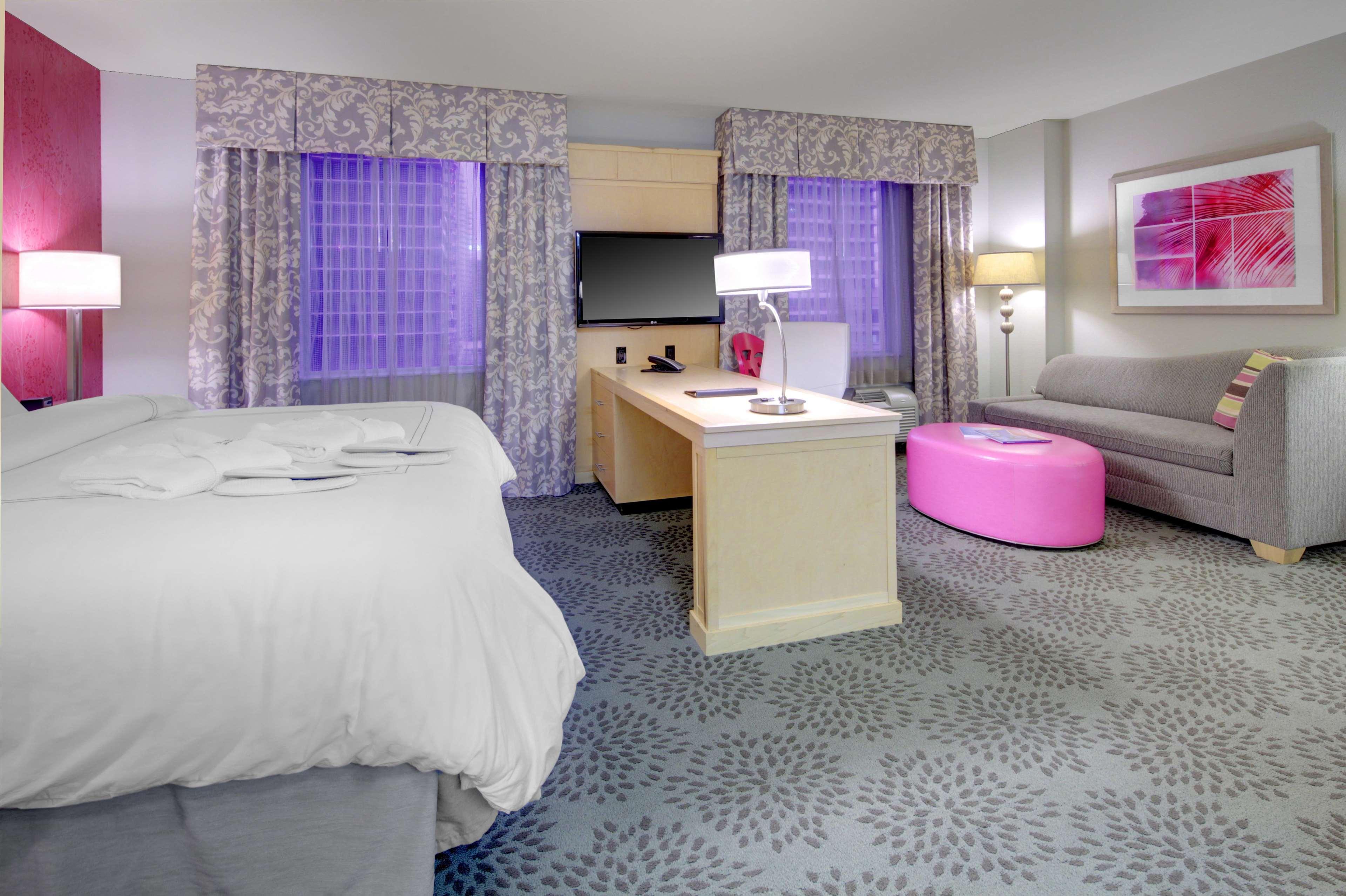 غرفة بسرير مزدوج، Hampton Inn Suites By Hilton Miami Brickell Downtown 3/4