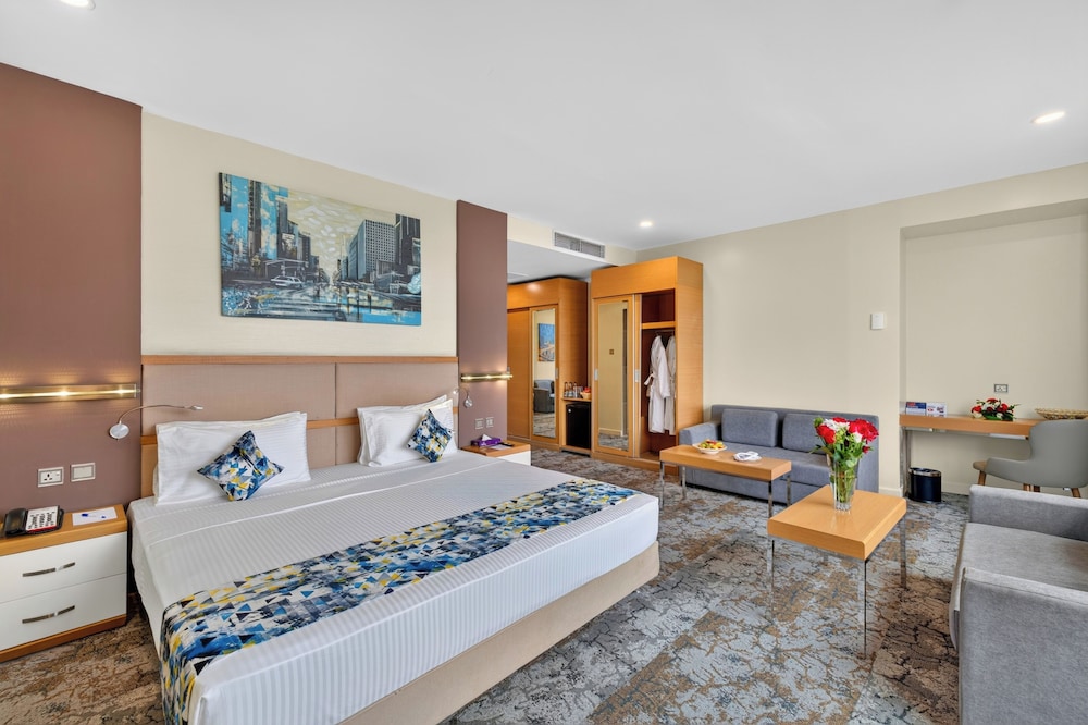Executive, Suite, PrideInn Azure Hotel Nairobi Westlands 2/8