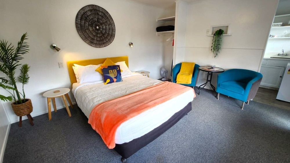 U Studios Masterton, SureStay Collection by Best Western 12/49
