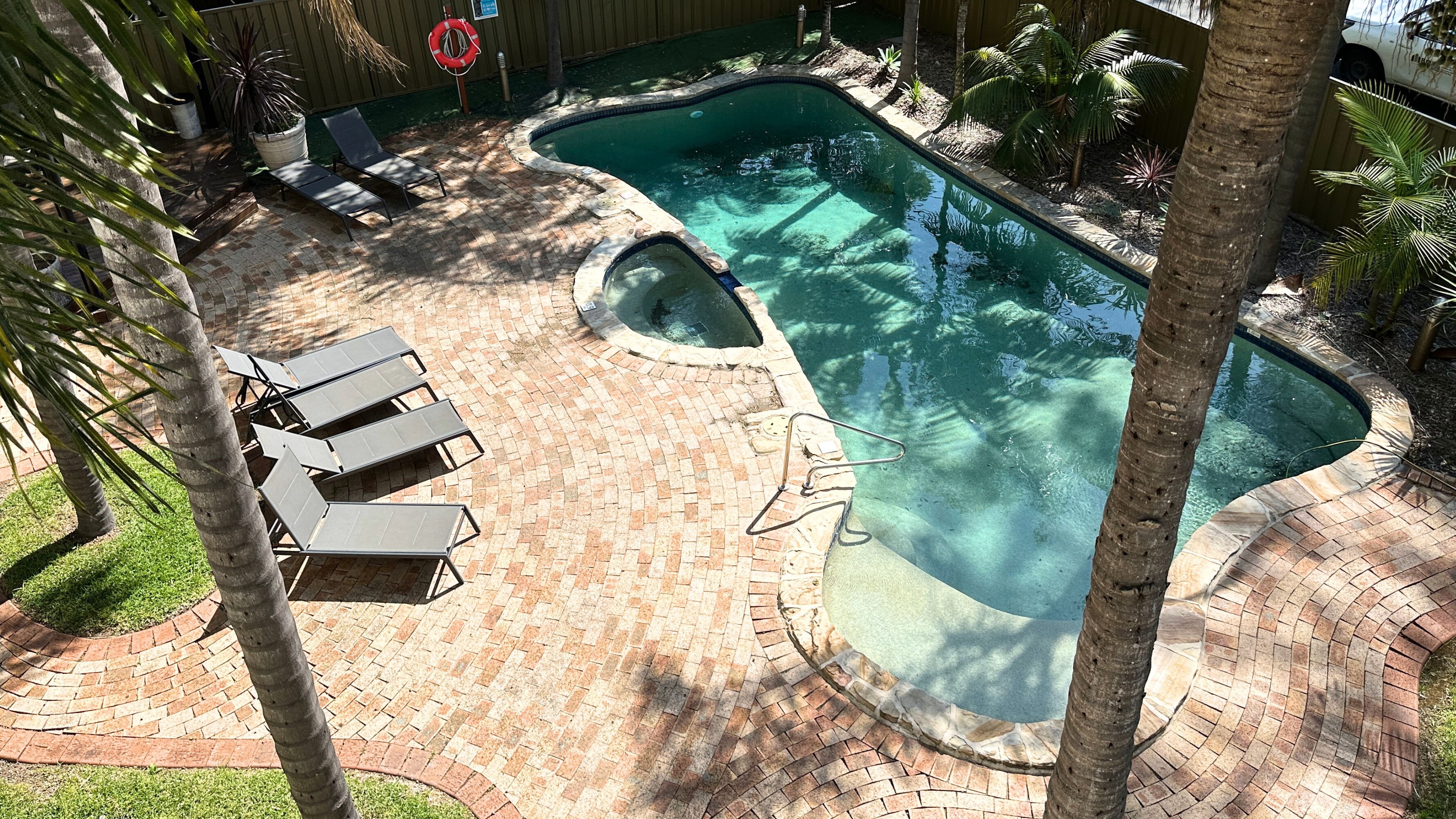 Holiday Inn Warwick Farm 24/69