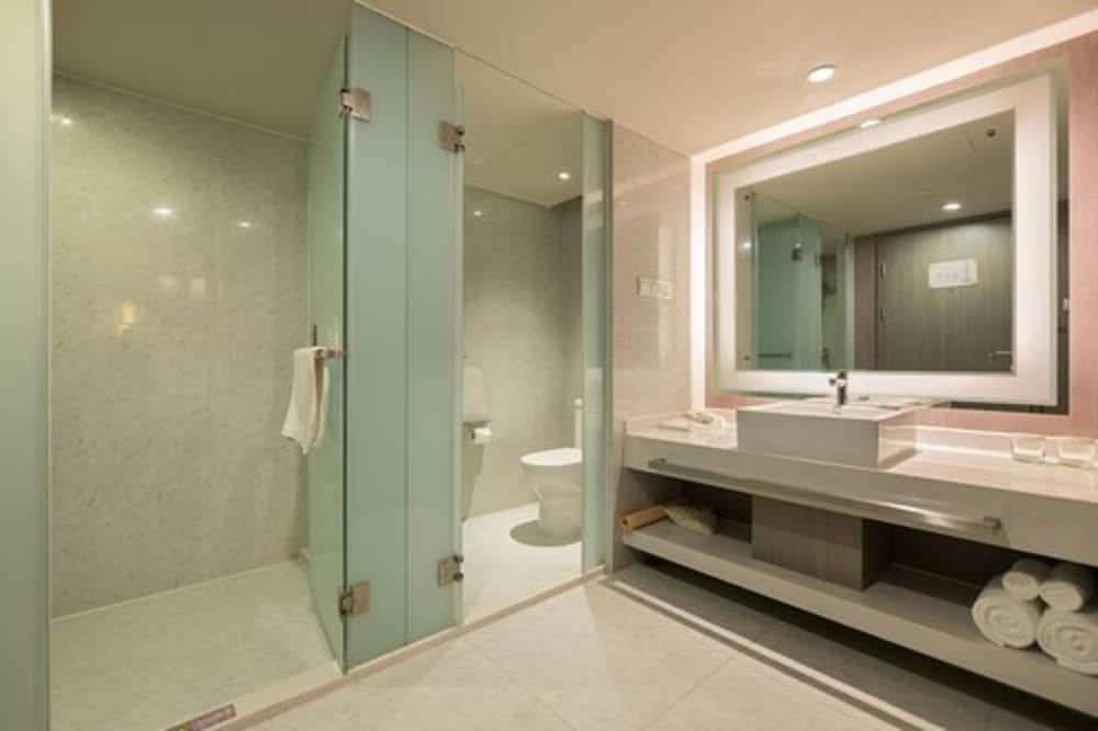 Hua Ting Guest House 45/50