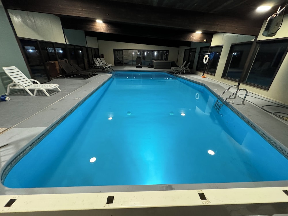 Americas Best Value Inn Salina 14/28