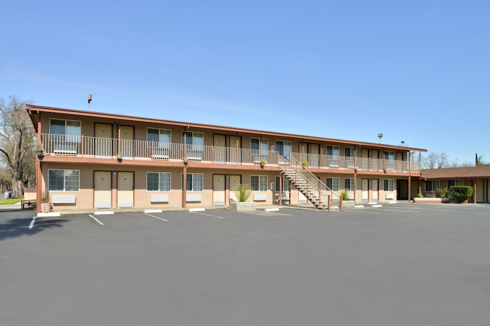 Americas Best Value Inn Los Banos 4/24