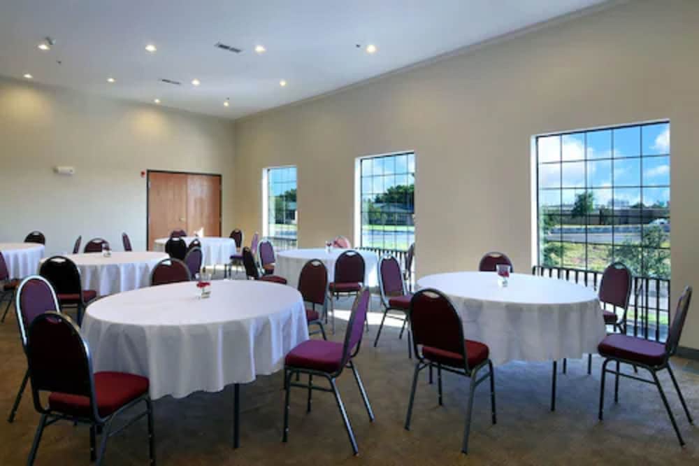 Days Inn by Wyndham Lubbock South 21/31