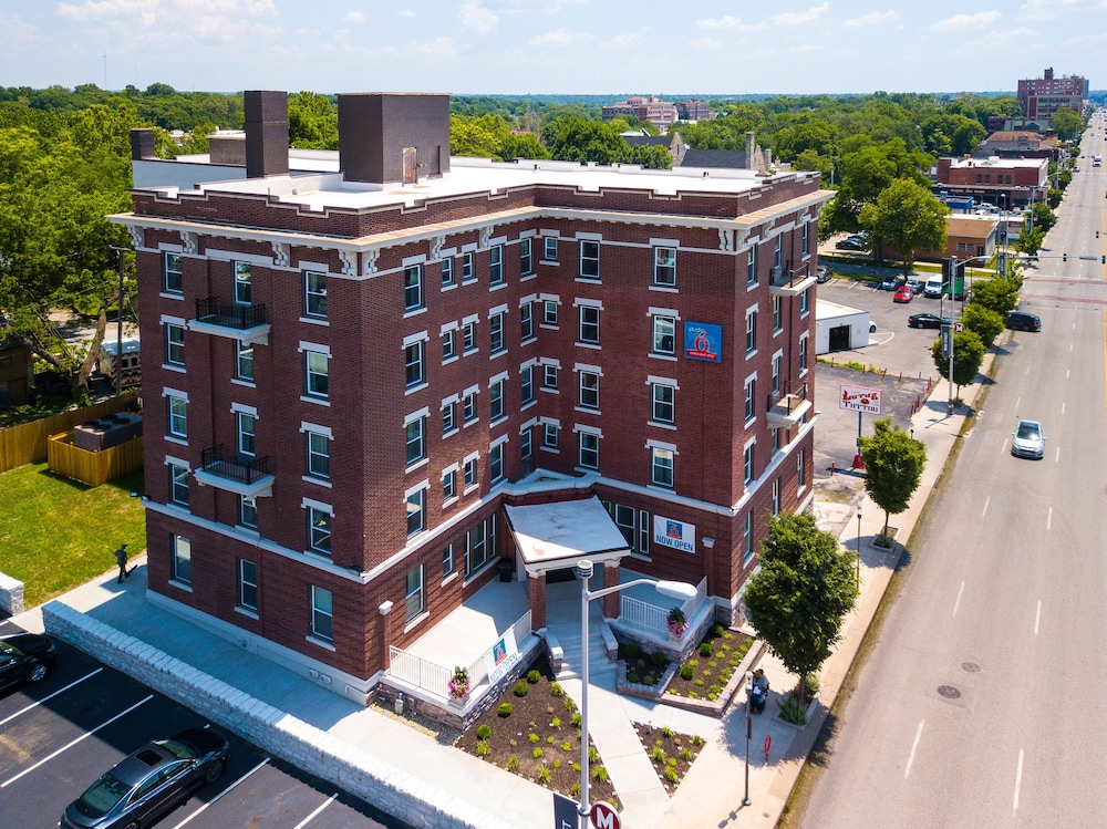 Quality Inn & Suites Kansas City Downtown secondary