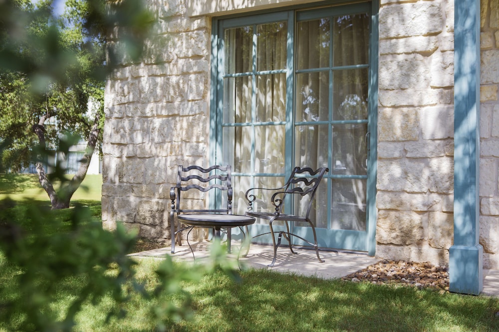 Hyatt Regency Hill Country Resort And Spa 12/84