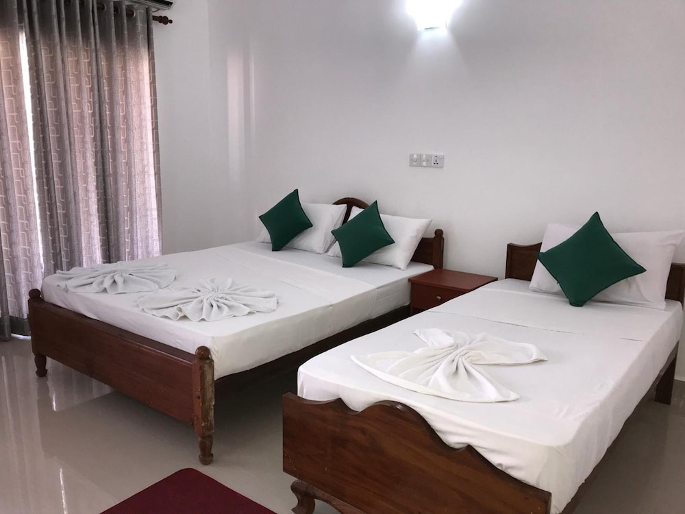 Oasis Beach Resort 16/41