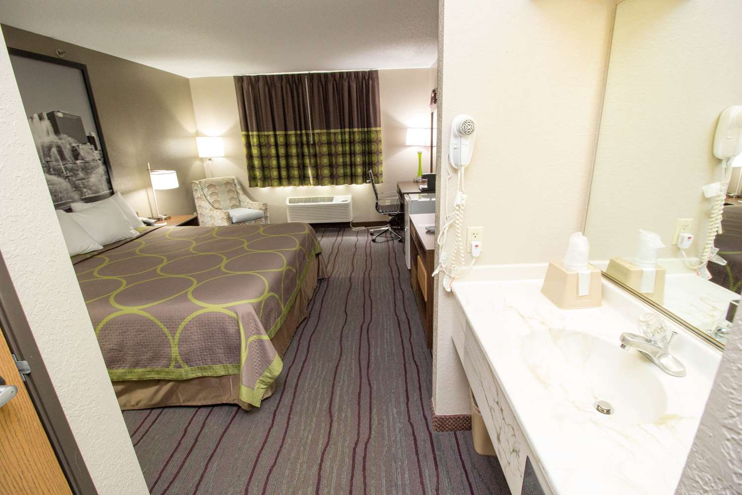 Super 8 by Wyndham Chicago O'Hare Airport 62/63