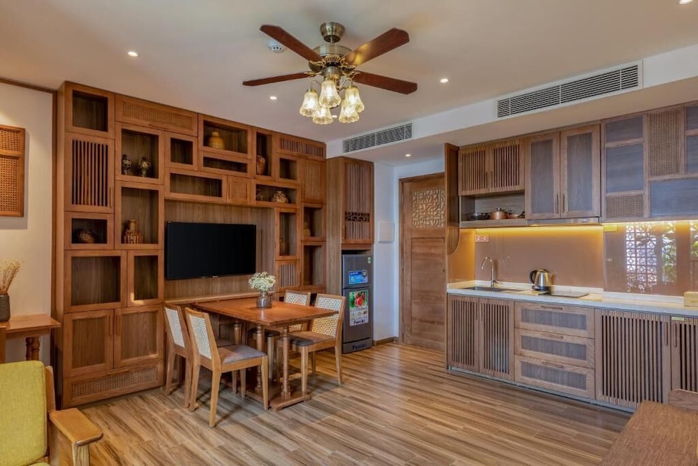 Bonny Boutique Hotel Da Nang 30/50