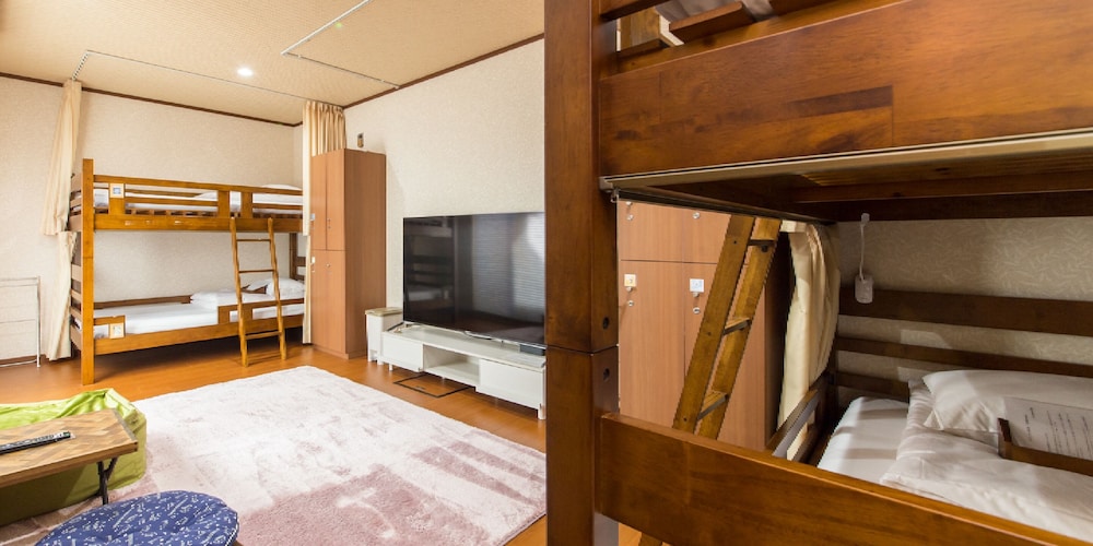 Guest House Na-No-Hana - Hostel Caters To Women 6/15
