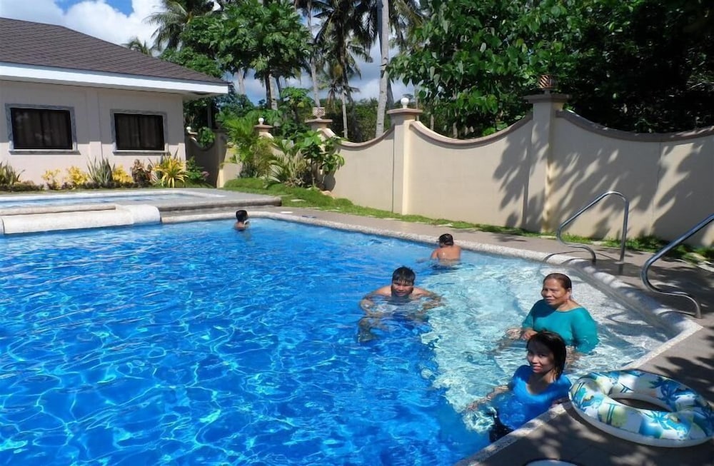 Ucoy Beach Resort 30/38