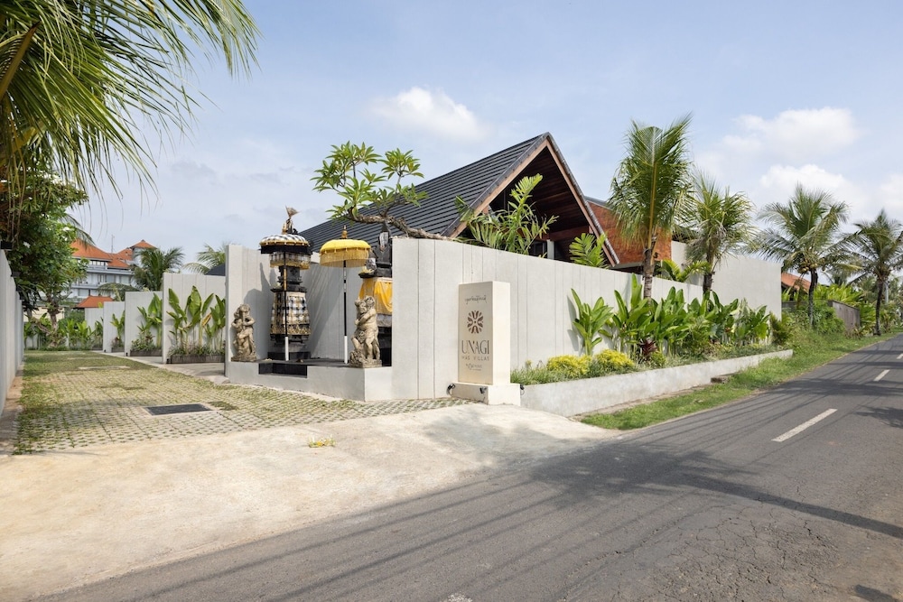 Unagi Mas Villas by Emana 52/56