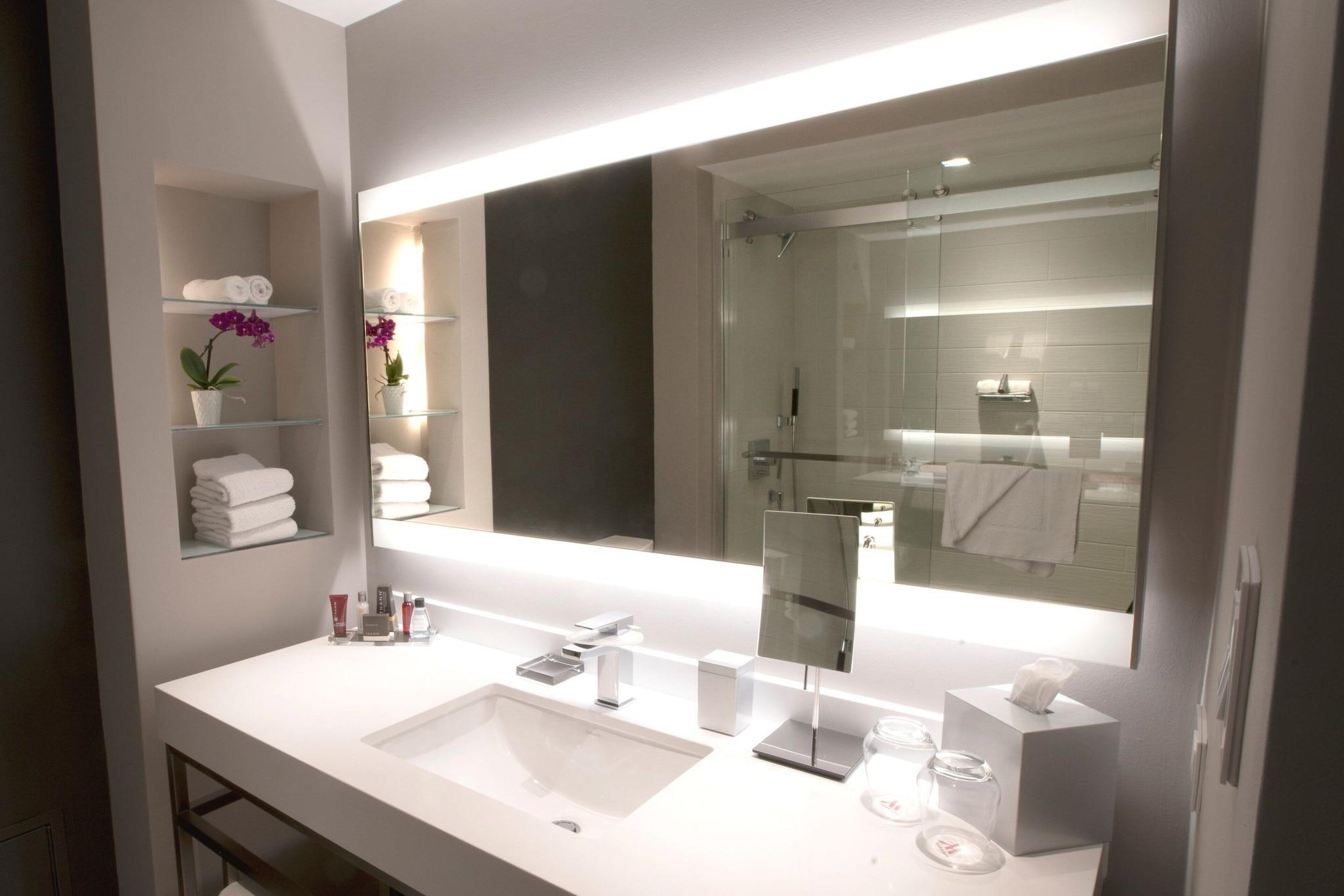 Room, King Bed, Accessible