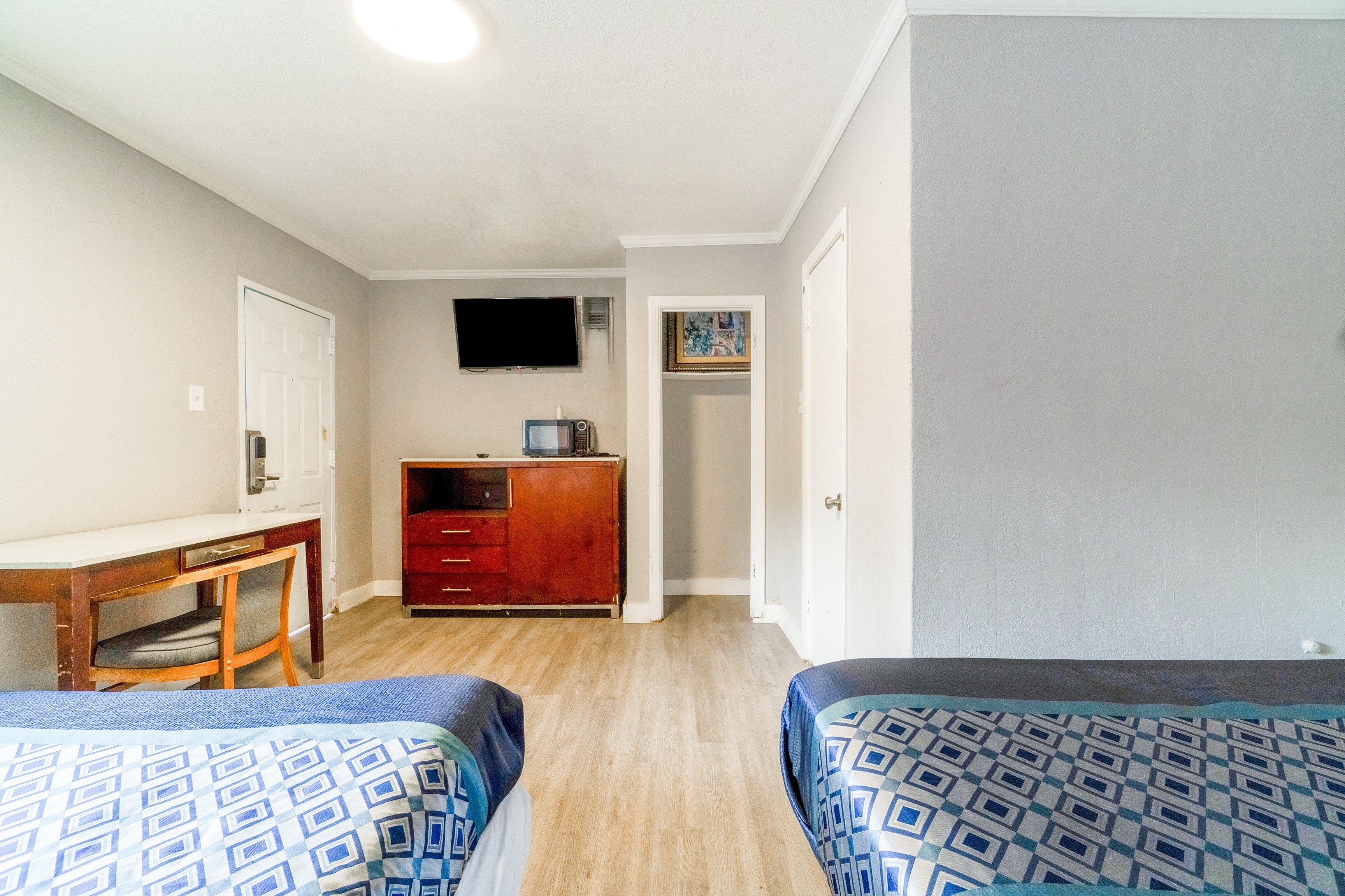 2 Full Beds Non-Smoking، Alamo Oasis Inn and Suites By OYO San Antonio 9/10