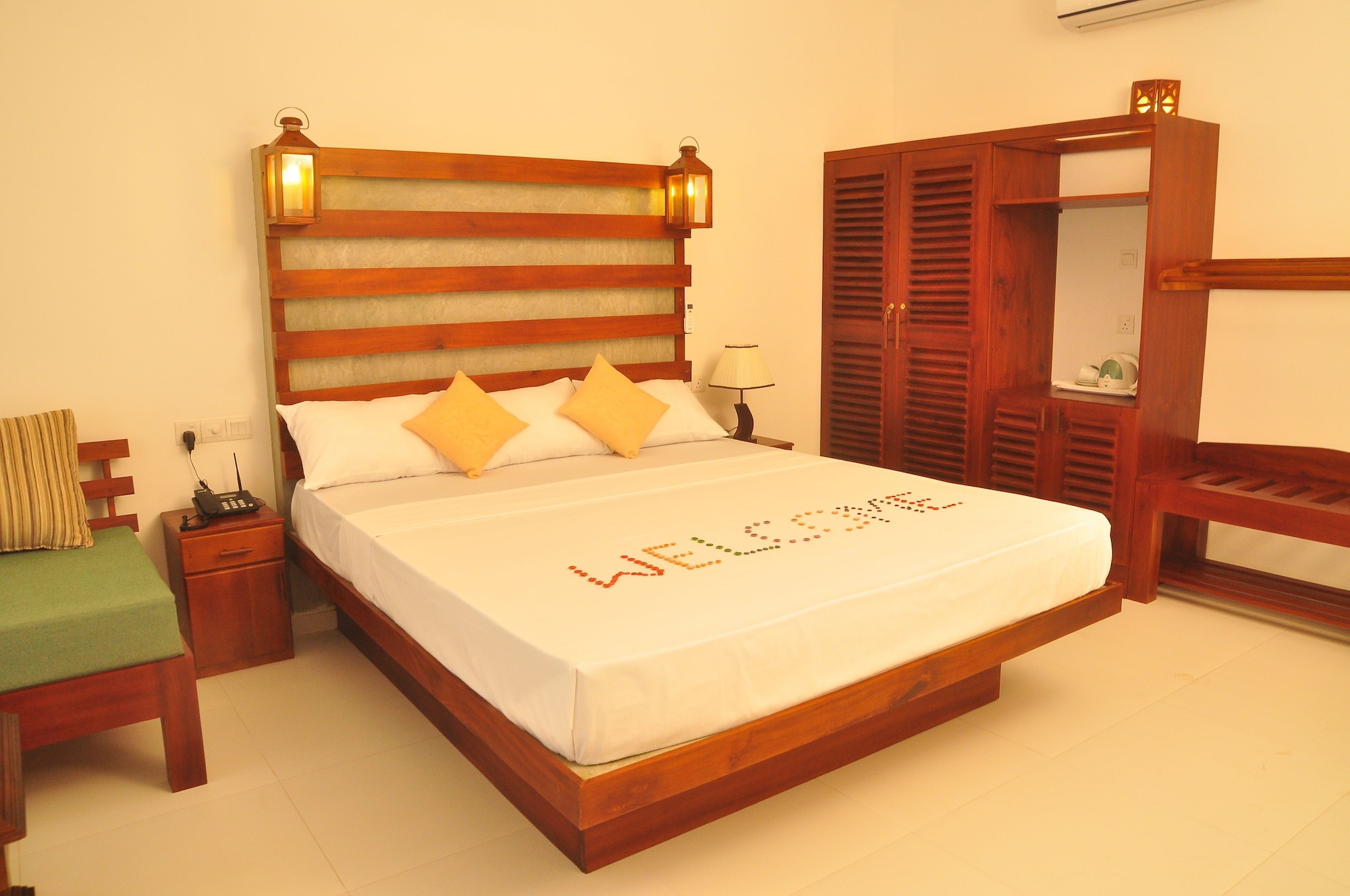 Connecting, 2 Double and Twin Beds, Sea View