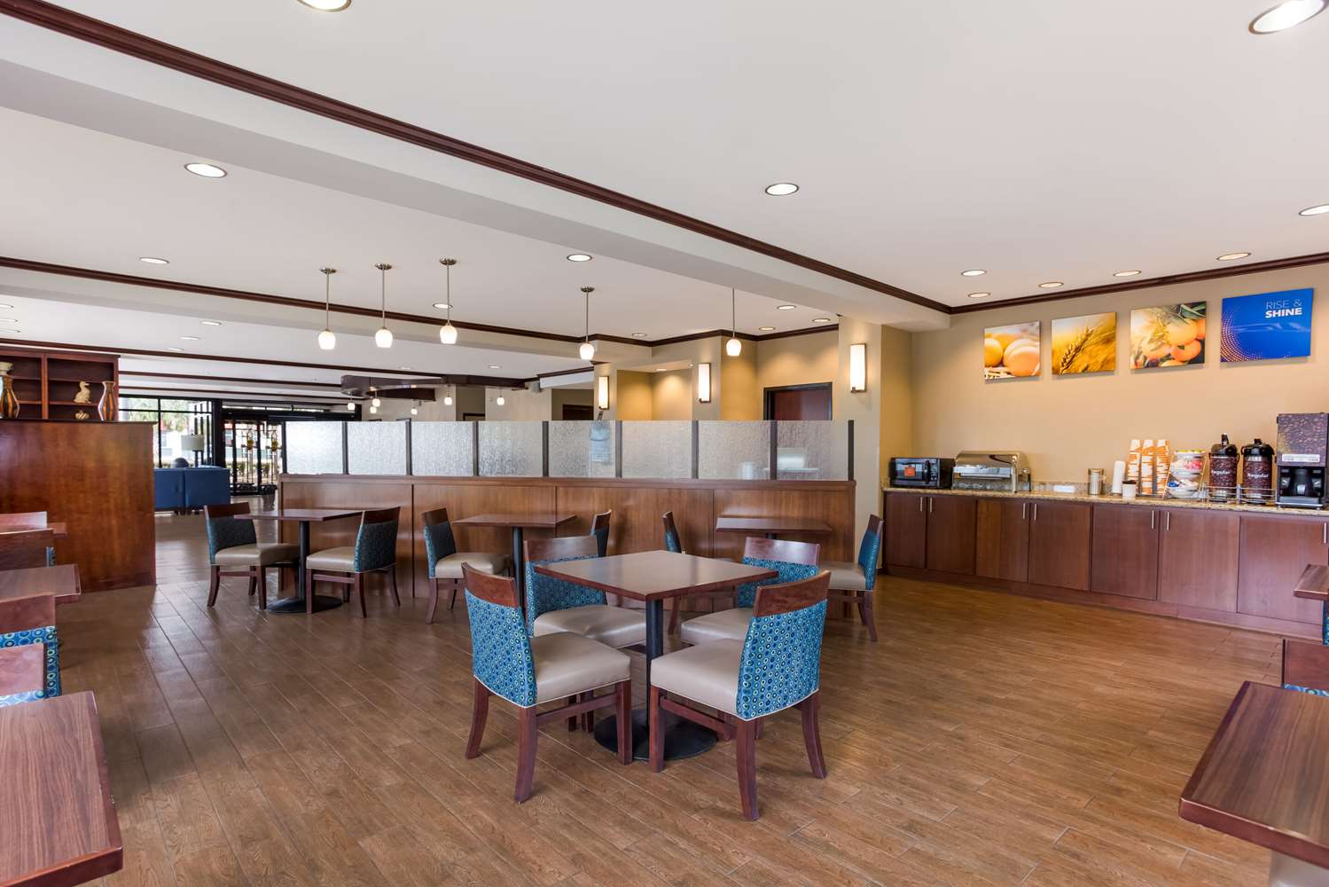 Comfort Suites Saraland - North Mobile 22/27