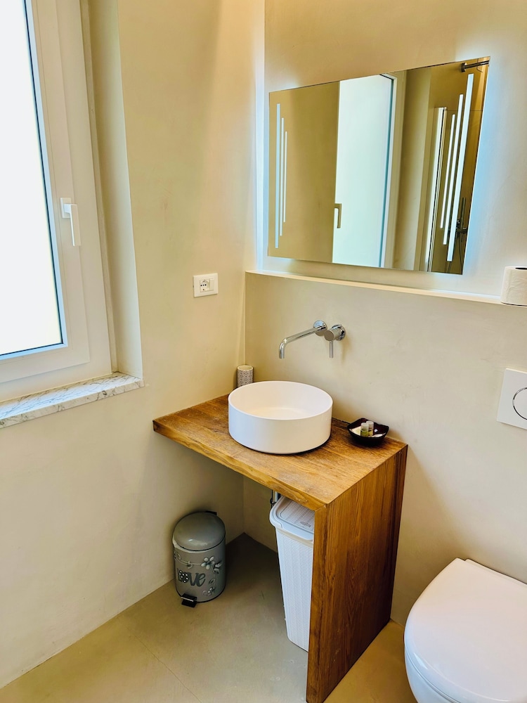 Giovanni Rooms Manarola 48/49