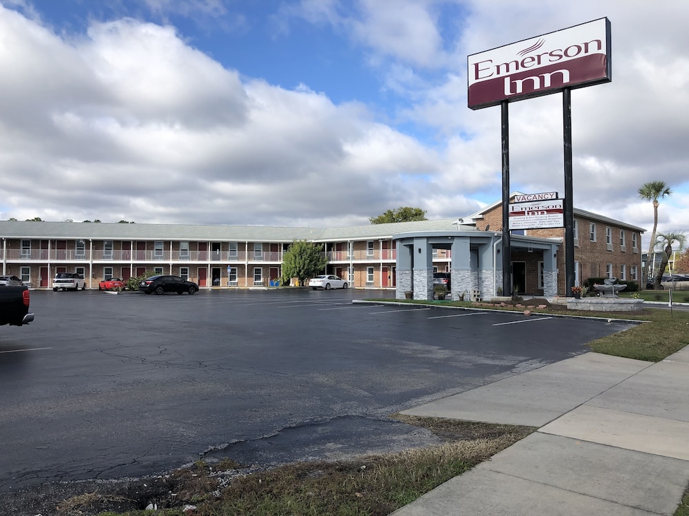 Emerson Inn 44/61