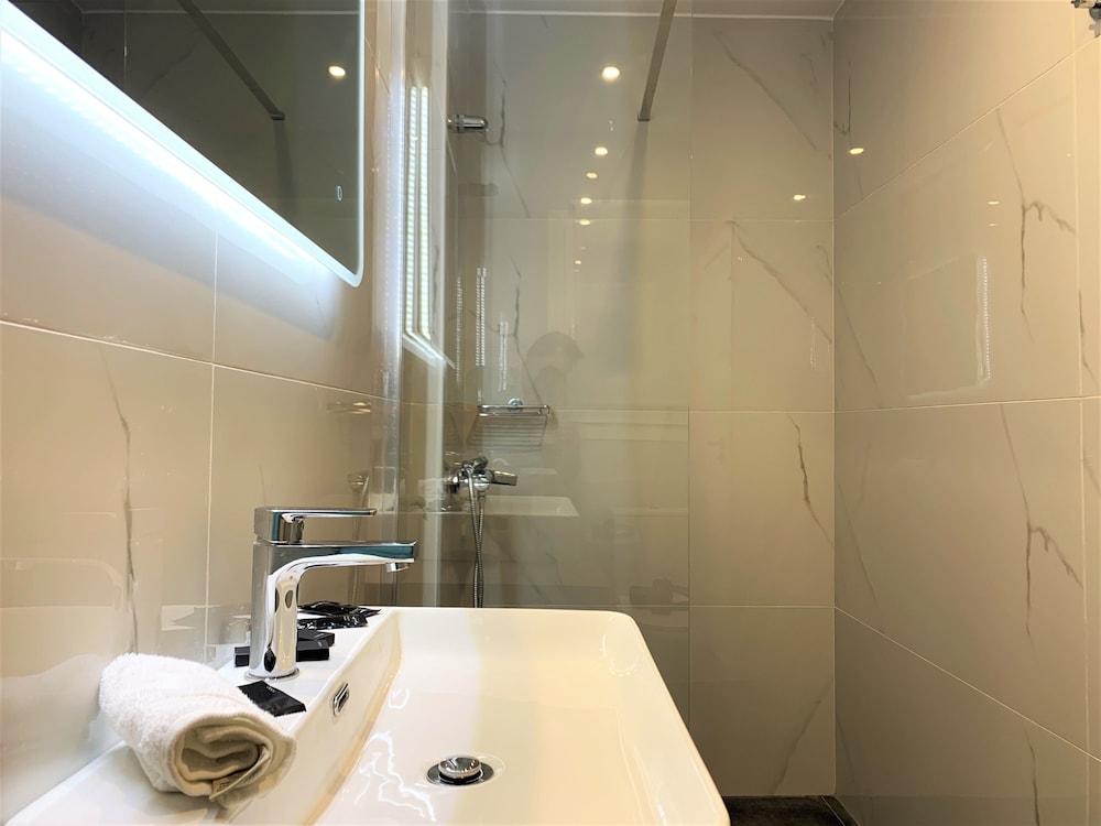 GK Niki 43/45