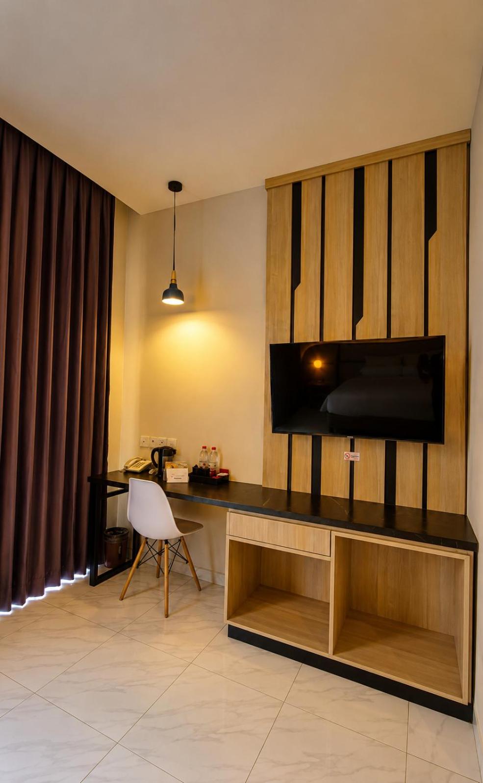 Front One Hotel Harvest Wonosobo 23/28