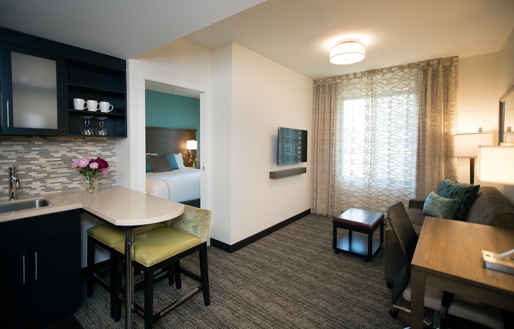 Staybridge Suites Seattle - South Lake Union 42/75