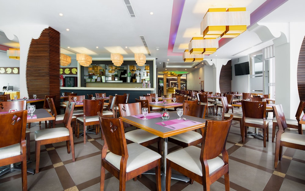 Aiyara Grand Hotel 58/77