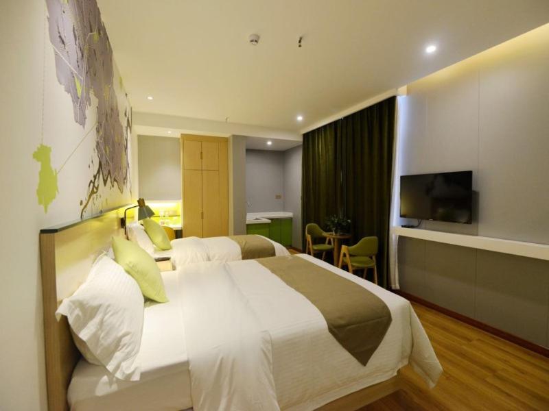 Vatica Huanggang Luotian County City Square Hotel 5/18