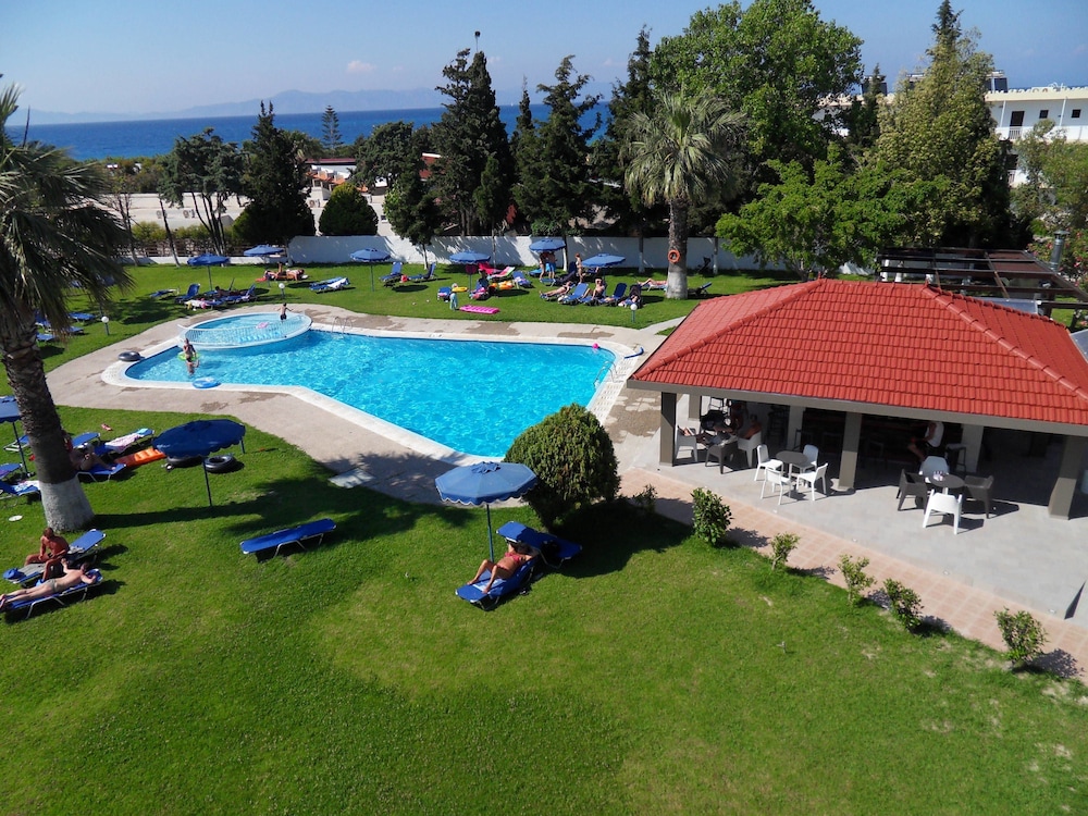Family World Aqua Beach Matoula Complex 33/48