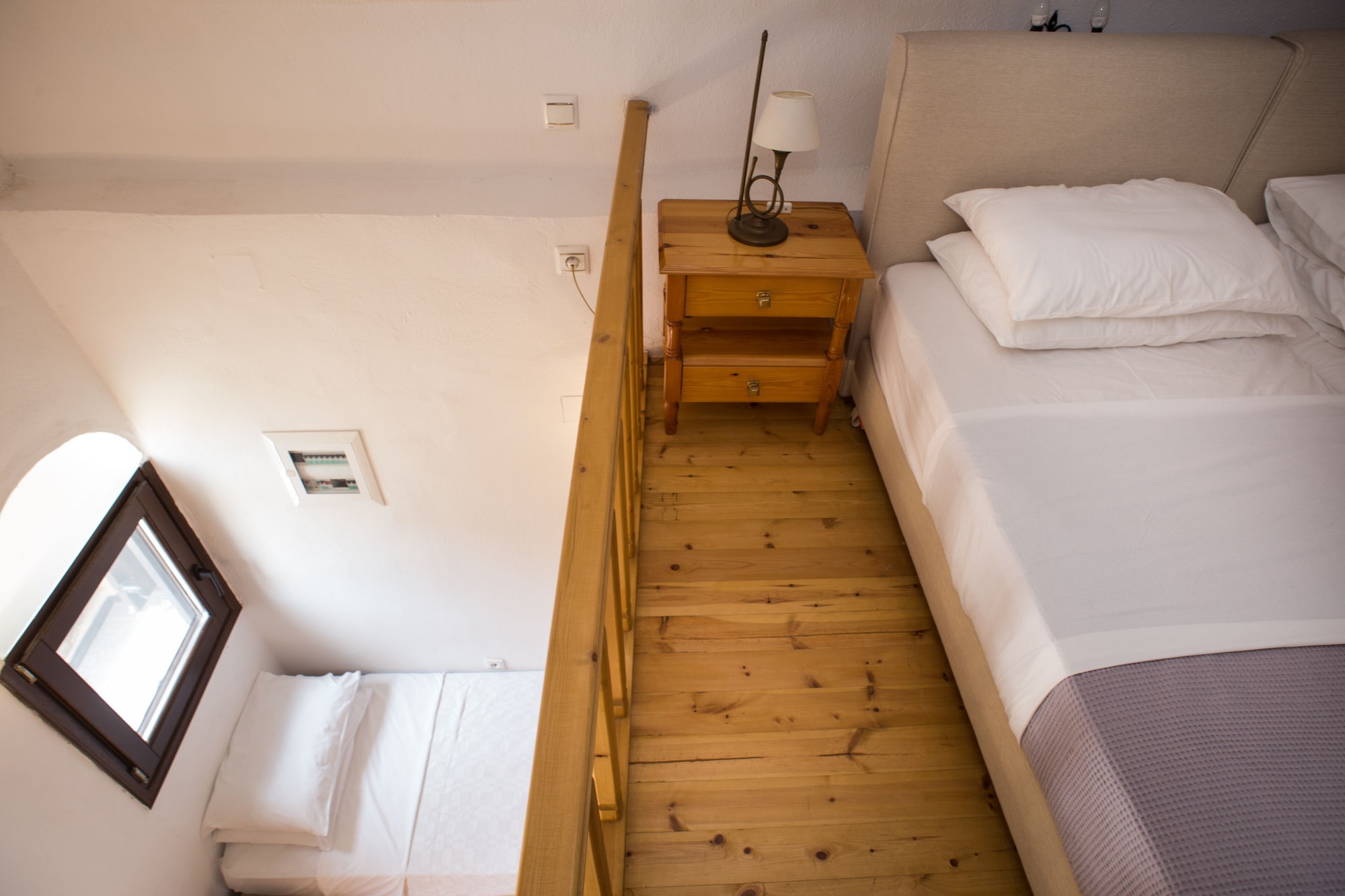 TWIN BEDS
