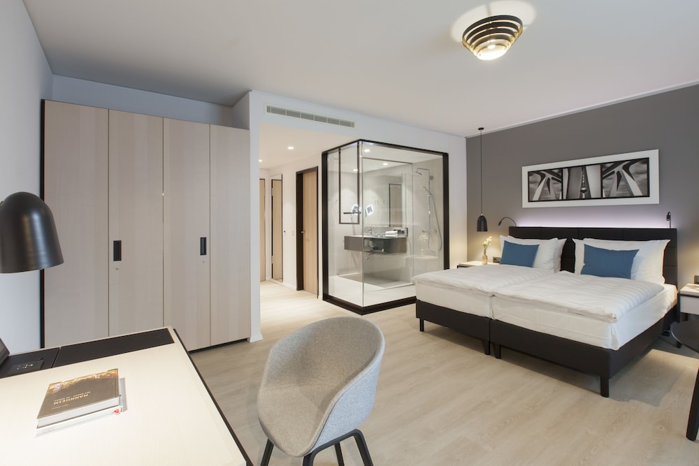 RADISSON BLU HOTEL, MANNHEIM 25/74