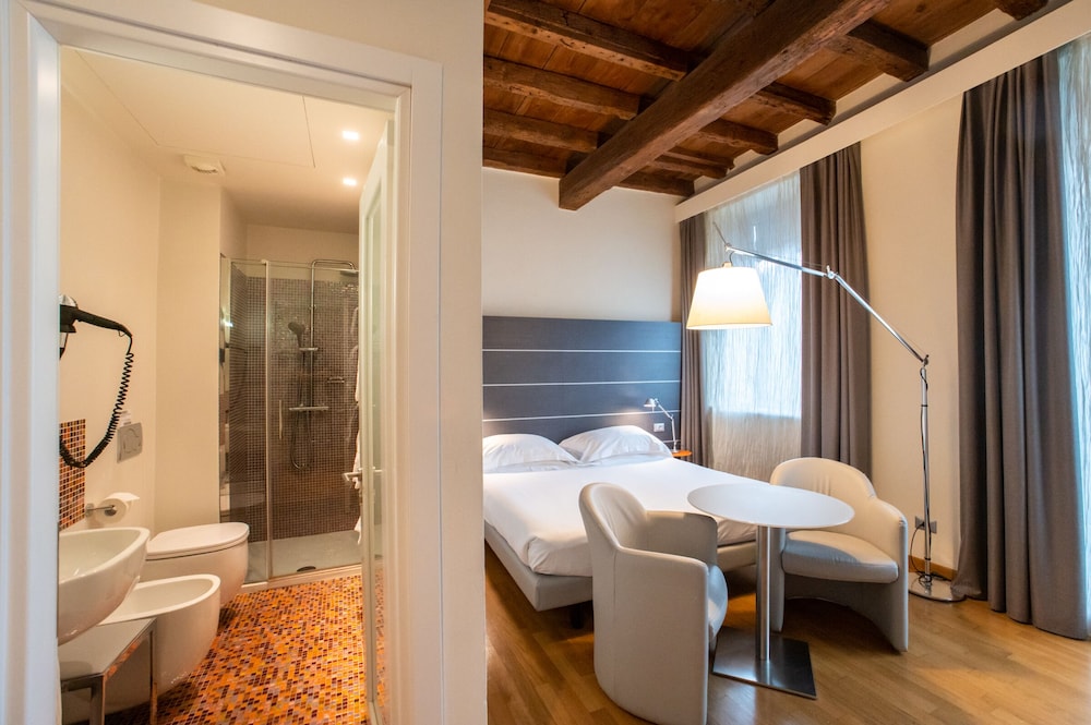 Hotel Annunziata 28/77