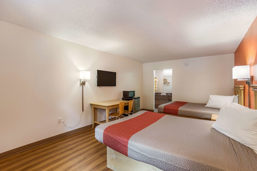 Motel6 Macclenny, FL 23/44