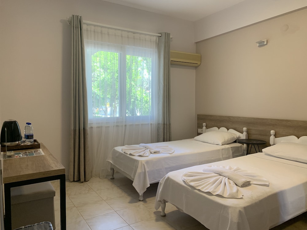 Kaizen Gate Hotel 7/50