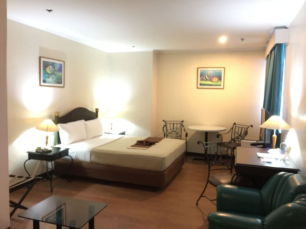Golden Peak Hotel and Suites powered by Cocotel 27/63