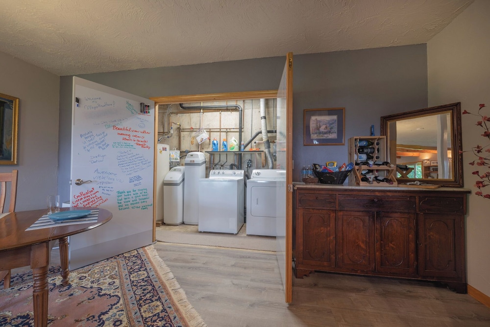 MapleRidge House: A BnB For All Seasons 27/50