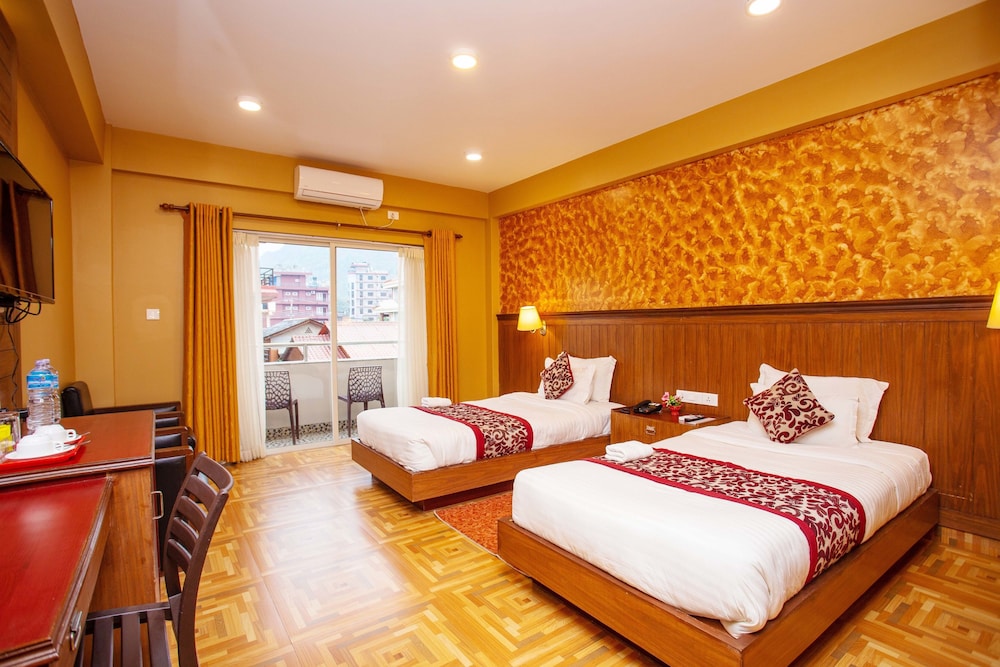 Hotel Iceland 11/50